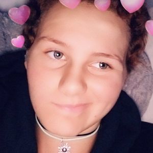 Meet your Posher, Adrianna